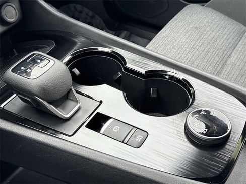 Used 2023 Nissan Rogue SV image 21