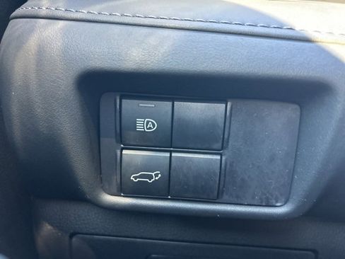 Used 2021 Toyota Highlander XLE image 18