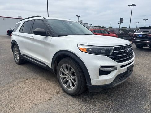 Used 2021 Ford Explorer XLT w/ Equipment Group 202A RWD image 1