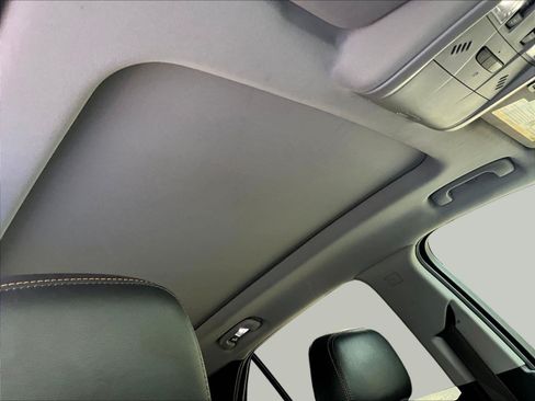 Used 2022 Chevrolet Equinox Premier FWD image 27