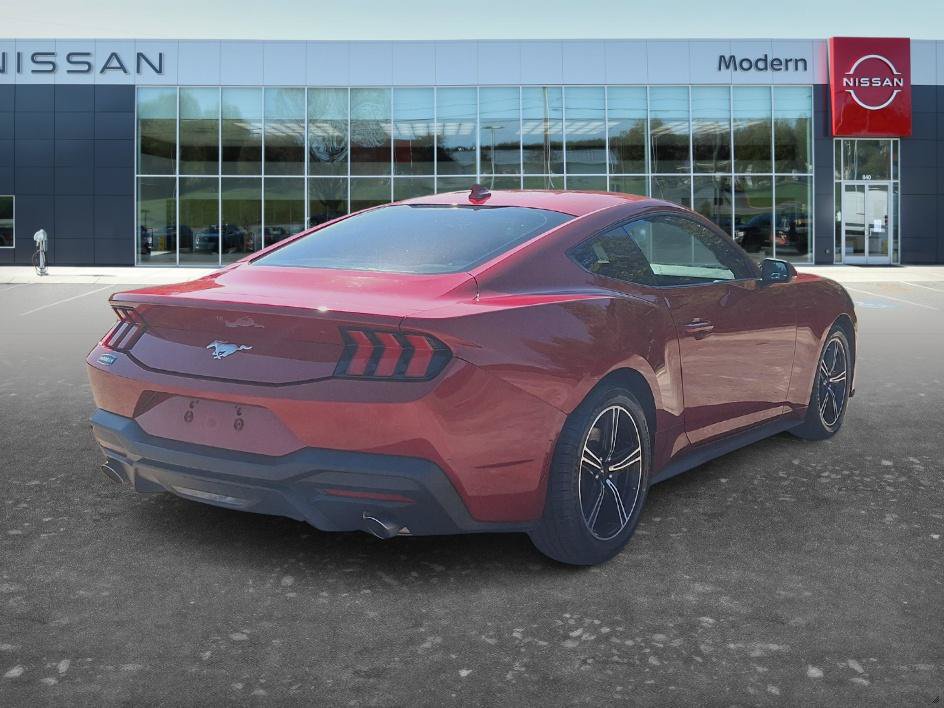 Used 2024 Ford Mustang Coupe RWD image 5