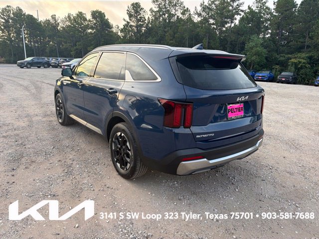 Used 2025 Kia Sorento S FWD image 9