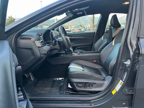 Used 2025 Toyota Camry SE FWD image 10