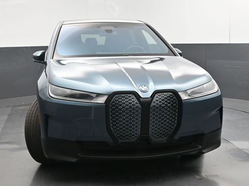 Used 2023 BMW iX xDrive50 w/ Ultimate Package 2 AWD/4WD image 35