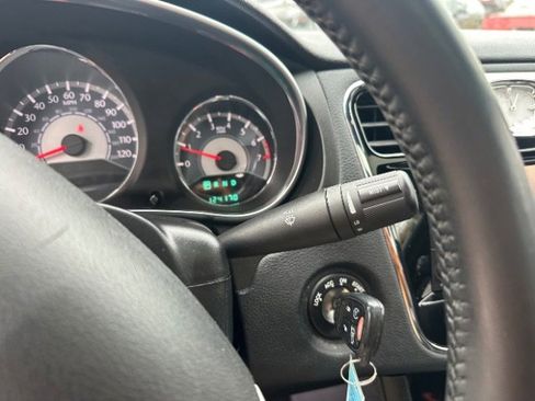Used 2012 Chrysler 200 Limited image 21
