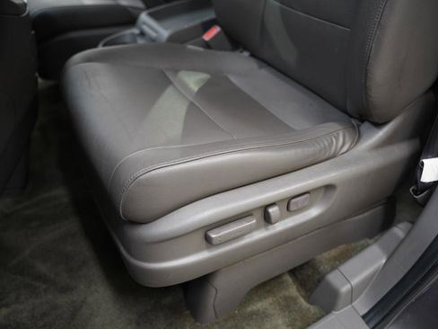 Used 2016 Honda Odyssey Touring Elite image 25