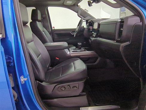 Used 2022 Chevrolet Silverado 1500 LTZ w/ Technology Package image 23