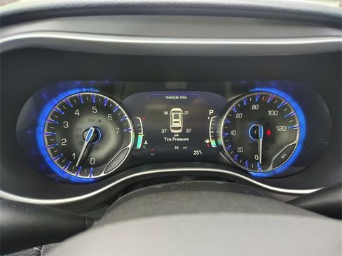 New 2026 Chrysler Pacifica Select image 17