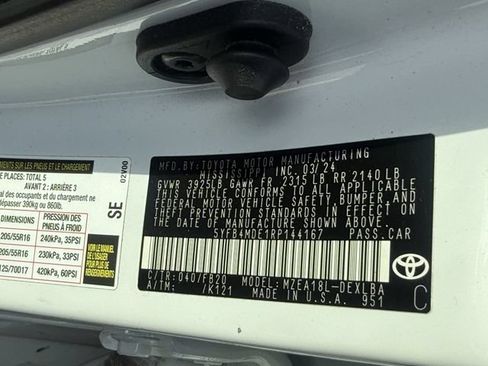 Used 2024 Toyota Corolla LE FWD image 32