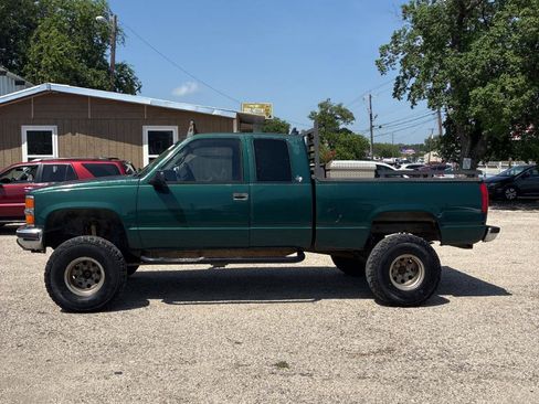 Used 1998 Chevrolet Silverado 1500 4x4 Extended Cab w/ Preferred Equipment Group 2 image 12