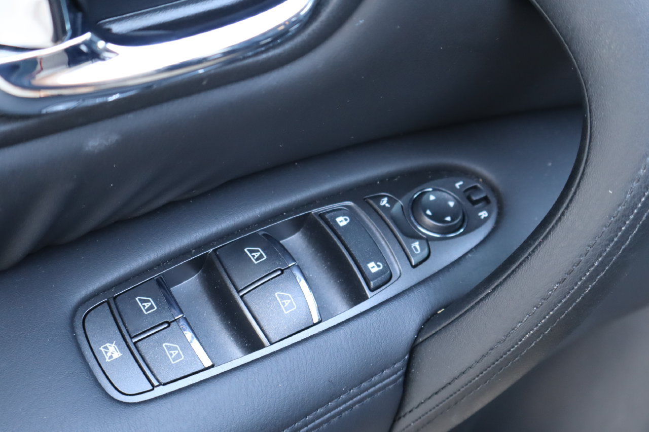 Used 2024 Nissan Armada SL RWD image 24