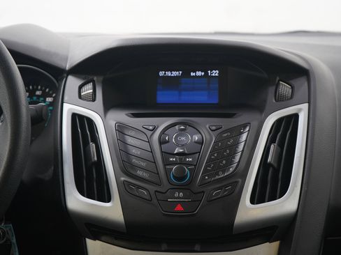 Used 2013 Ford Focus SE w/ SE Winter Pkg FWD image 14