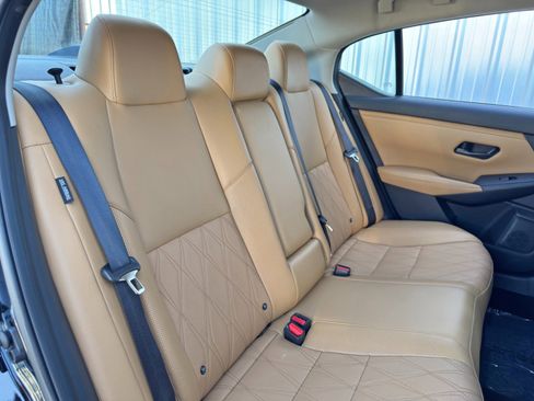 Used 2024 Nissan Sentra SV w/ SV Premium Package image 32