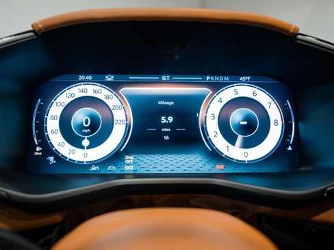 New 2026 Aston Martin DBX 707 image 5