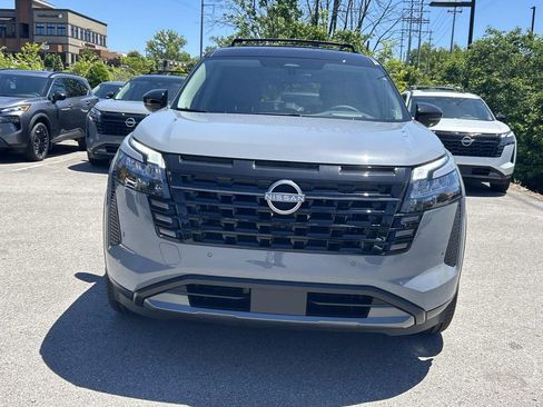 New 2026 Nissan Pathfinder Platinum w/ Lighting Package AWD/4WD image 2