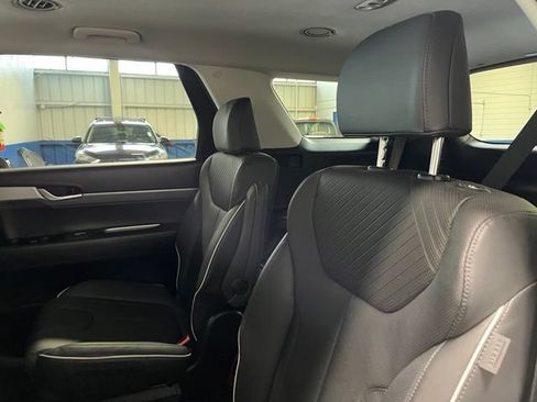 Used 2025 Hyundai Palisade SEL AWD/4WD image 18