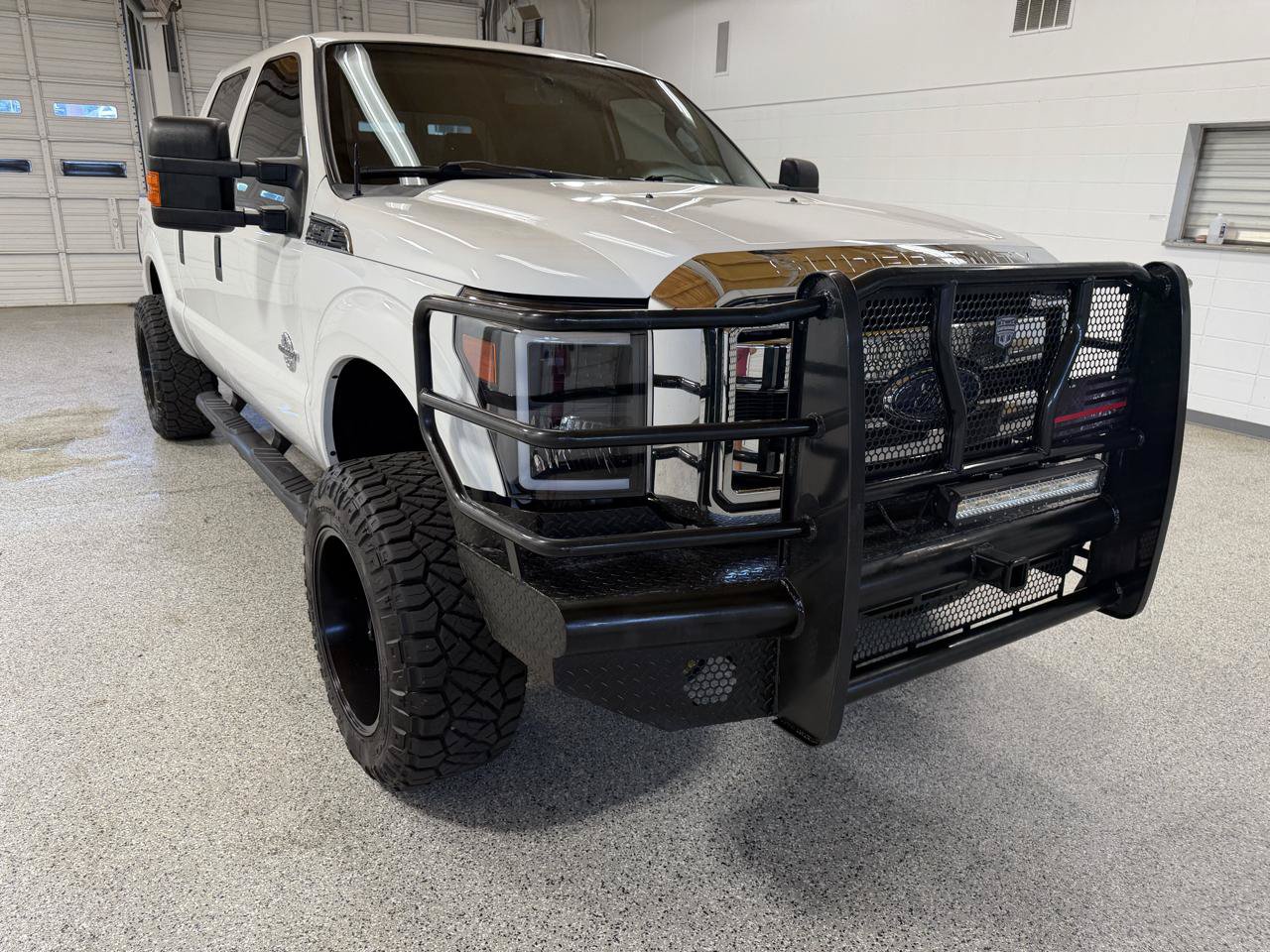 Used 2016 Ford F250 XLT w/ XLT Value Package AWD/4WD image 4