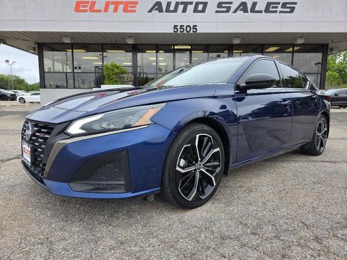 Used 2023 Nissan Altima 2.5 SR FWD image 1