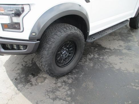 Used 2019 Ford F150 Raptor w/ Equipment Group 802A Luxury image 12