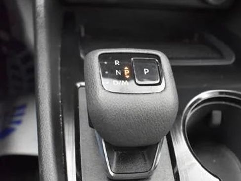 Used 2025 Nissan Rogue SV FWD image 34