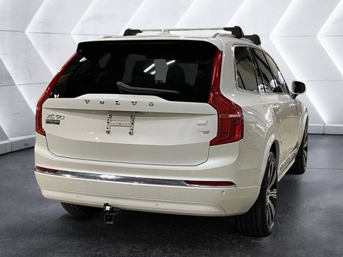 Used 2024 Volvo XC90 T8 Ultimate AWD/4WD image 6