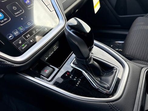 Used 2025 Subaru Outback Premium w/ Popular Package #1A image 34