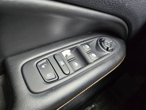 Used 2018 Jeep Compass Latitude w/ Popular Equipment Group AWD/4WD image 31
