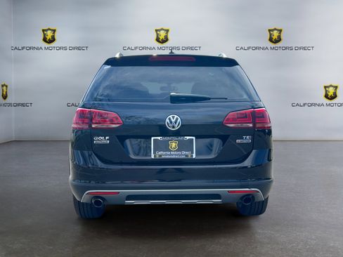 Used 2017 Volkswagen Golf Alltrack SEL image 4