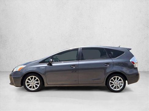 Used 2012 Toyota Prius V Five FWD image 8