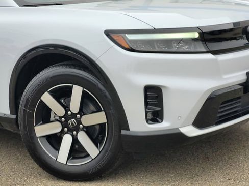 New 2026 Honda Prologue Touring image 3