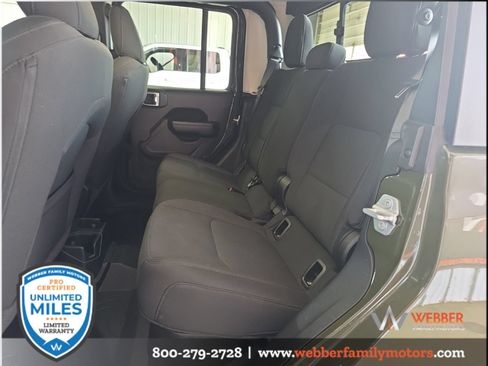 Used 2023 Jeep Gladiator Sport AWD/4WD image 11