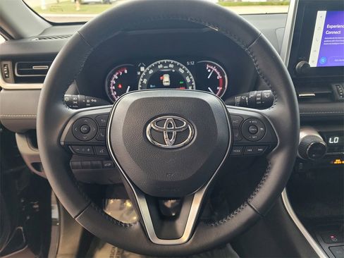 Used 2023 Toyota RAV4 XLE Premium image 18