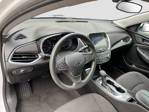Used 2021 Chevrolet Malibu LT FWD image 9