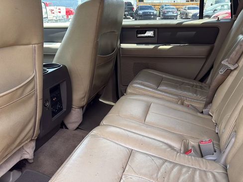 Used 2014 Ford Expedition XLT image 11