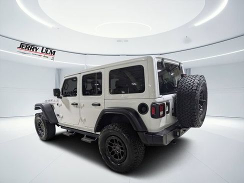 Used 2022 Jeep Wrangler Unlimited Sport w/ Xtreme Recon 35" Tire Package AWD/4WD image 5