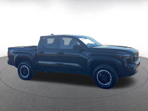Used 2025 Toyota Tacoma TRD Off-Road AWD/4WD image 15