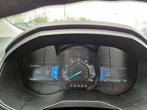 Used 2022 Ford Edge Titanium w/ Equipment Group 301A AWD/4WD image 11
