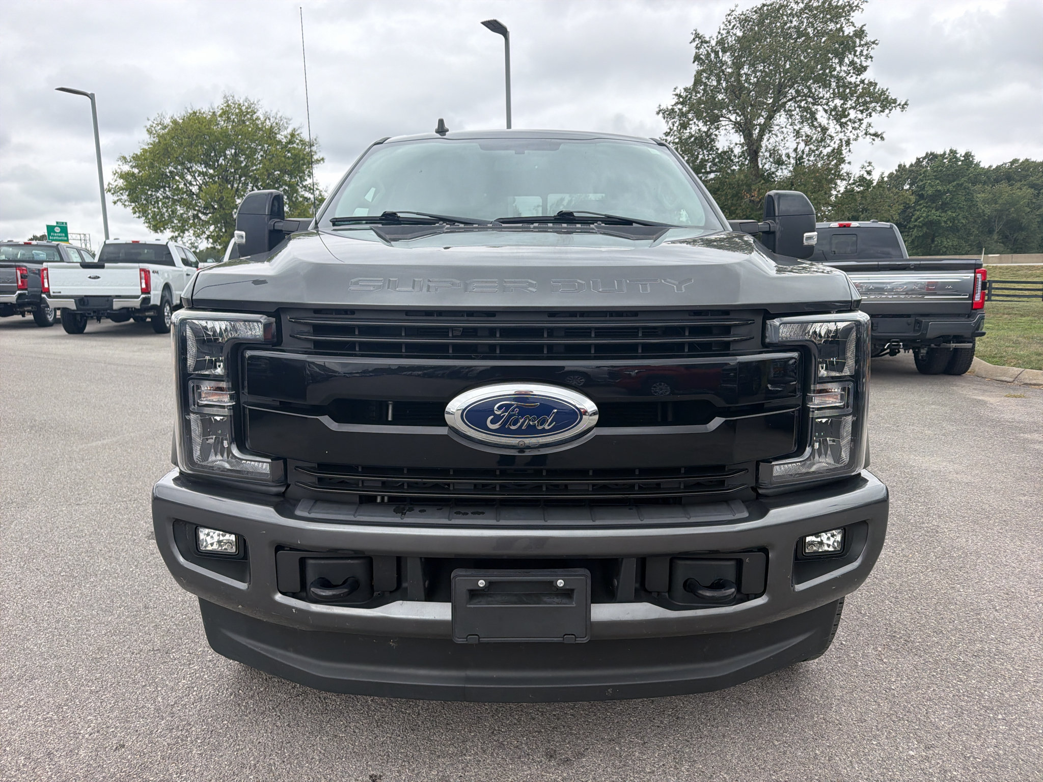 Used 2019 Ford F250 Lariat AWD/4WD image 2