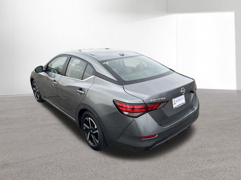 Used 2024 Nissan Sentra SV image 29