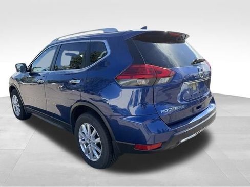 Used 2017 Nissan Rogue SV AWD/4WD image 8