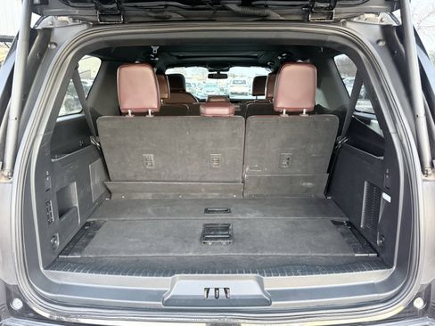 Used 2023 Ford Expedition Max Limited image 11