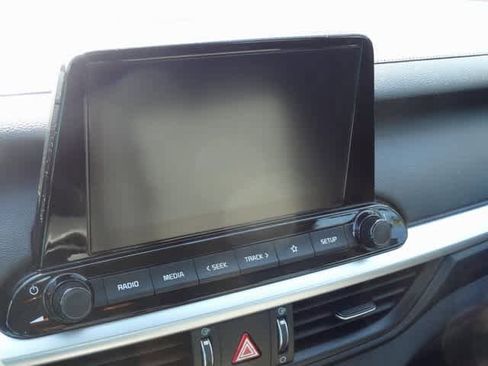 Used 2023 Kia Forte LXS image 8
