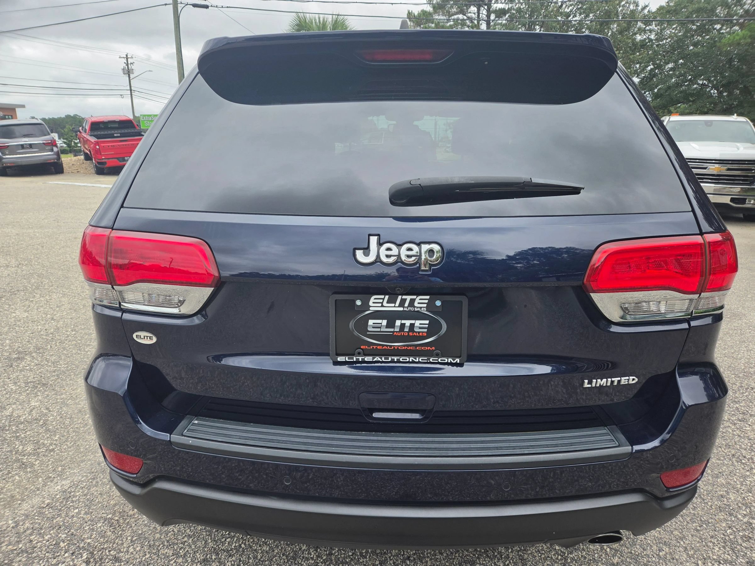 Used 2017 Jeep Grand Cherokee Limited w/ Luxury Group II RWD image 6
