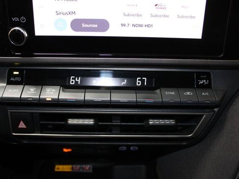 Used 2025 Toyota Camry LE AWD/4WD image 23