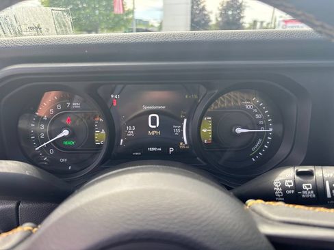 Used 2024 Jeep Wrangler Unlimited w/ Convenience Group AWD/4WD image 18