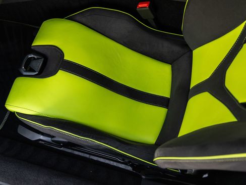 Used 2025 Lamborghini Revuelto AWD/4WD image 40