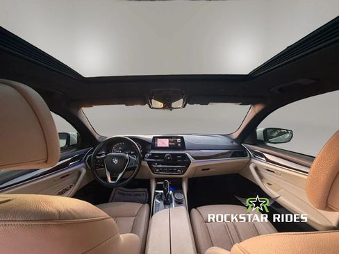 Used 2020 BMW 530i w/ M Sport Package RWD image 4