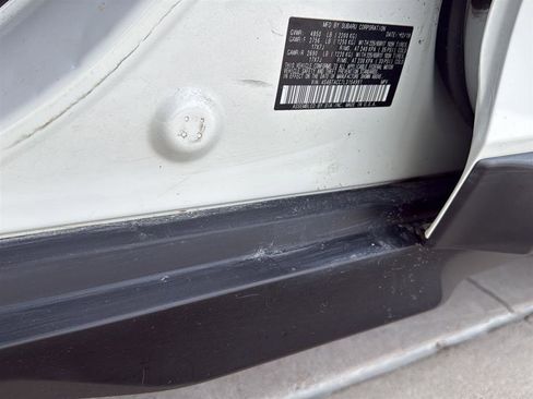 Used 2020 Subaru Outback Premium image 4