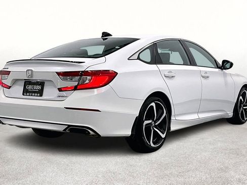 Used 2022 Honda Accord Sport image 2
