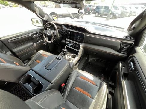 Used 2022 GMC Sierra 1500 AT4 w/ AT4 Premium Package AWD/4WD image 19